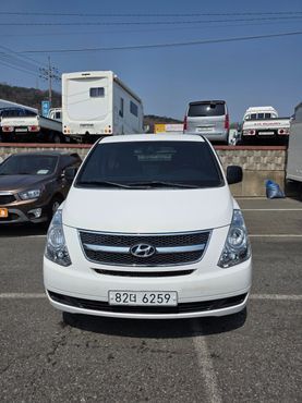 Hyundai Starex 5-Seater VAN CVX Luxury — пробег 201 160 км — фото 1 из 5