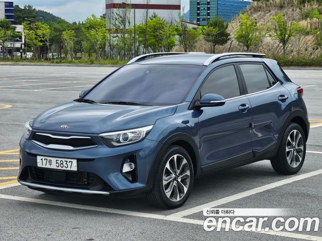 Kia Stonic Diesel 1.6 Deluxe — пробег 174 051 км — фото 1 из 5