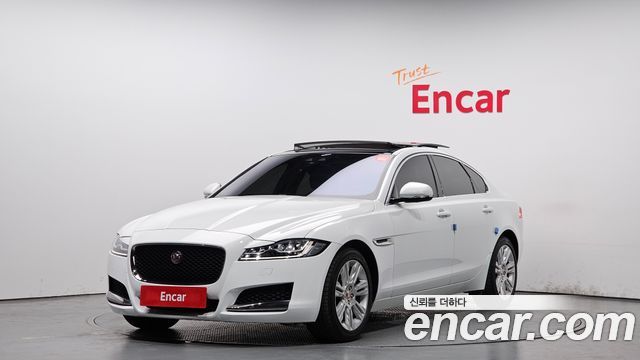 Jaguar XF 25t Portfolio — пробег 72 460 км — фото 1 из 5