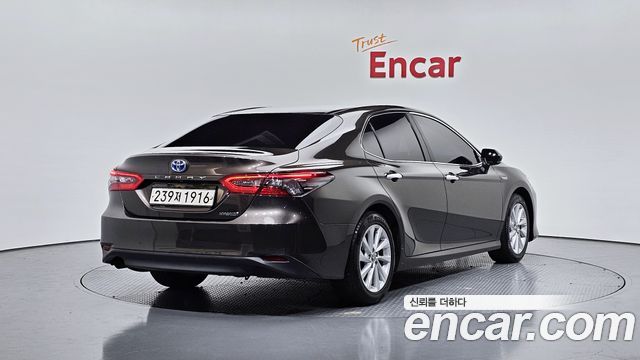 Toyota Camry 2.5 LE Hybrid — пробег 85 030 км — фото 2 из 5