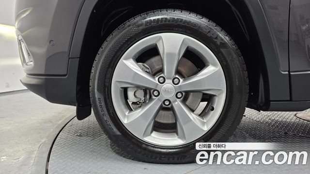 Jeep Cherokee 2.4 Limited AWD — пробег 75 812 км — фото 5 из 5