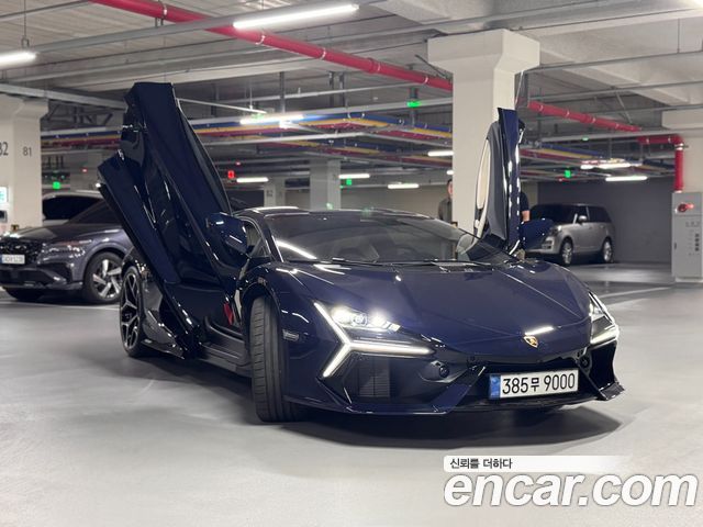 Lamborghini Revuelto из Кореи Encar