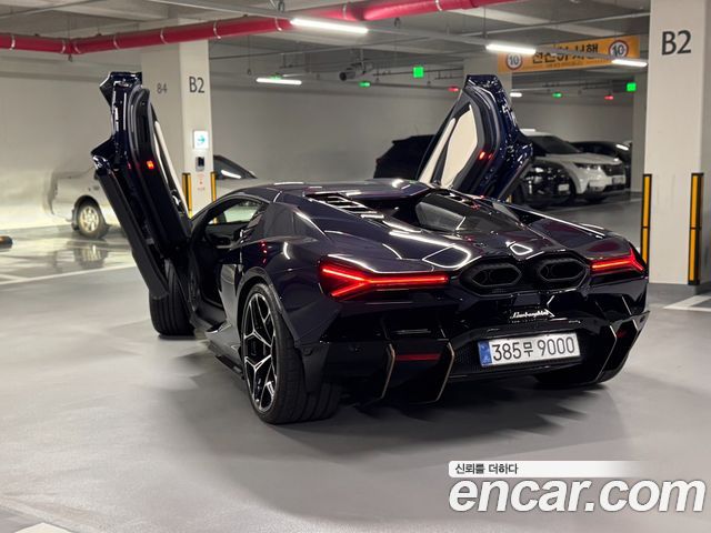 Lamborghini Revuelto из Кореи Encar