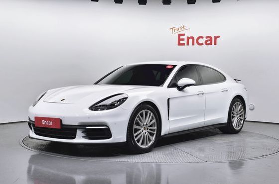 Porsche Panamera 3.0 AWD — пробег 98 744 км — фото 1 из 5