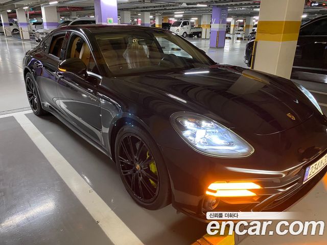 Porsche Panamera 2.9 AWD E-Hybrid — пробег 60 000 км — фото 3 из 5