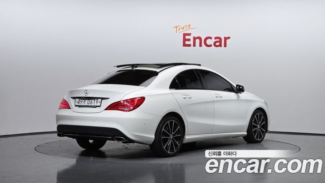 Mercedes-Benz CLA-Class CLA200 d 4MATIC — пробег 79 051 км — фото 2 из 5