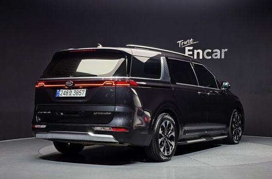 Kia Carnival 7-Seater Signature — пробег 97 107 км — фото 2 из 5