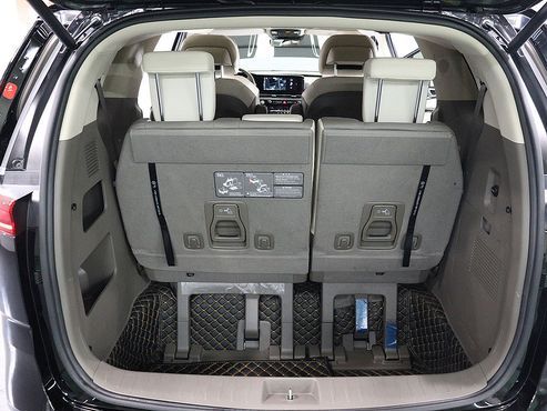 Kia Carnival Gasoline 7-Seater Signature — пробег 56 193 км — фото 5 из 5