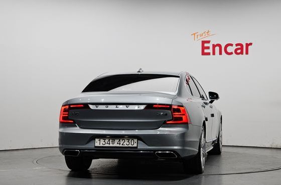 Volvo S90 D5 AWD Inscription — пробег 96 345 км — фото 4 из 5