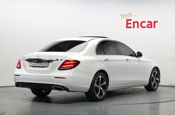 Mercedes-Benz E-Class E250 Avantgarde — пробег 97 935 км — фото 2 из 5