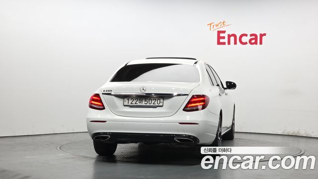 Mercedes-Benz E-Class из Кореи Encar