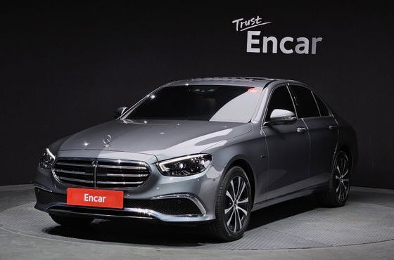Mercedes-Benz E-Class E300e 4MATIC Exclusive — пробег 64 960 км — фото 1 из 5