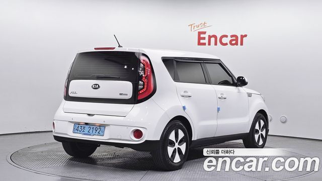Kia Soul EV — пробег 58 296 км — фото 2 из 5