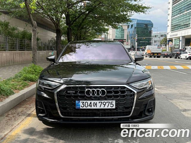Audi A8 55 TFSI Quattro LWB — пробег 9 760 км — фото 2 из 5