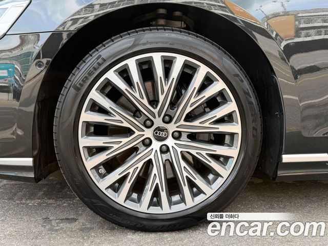Audi A8 55 TFSI Quattro LWB — пробег 9 760 км — фото 5 из 5