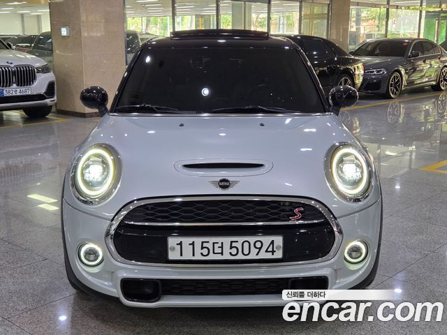 Mini Cooper 5Door Standard 3rd — пробег 26 675 км — фото 2 из 5