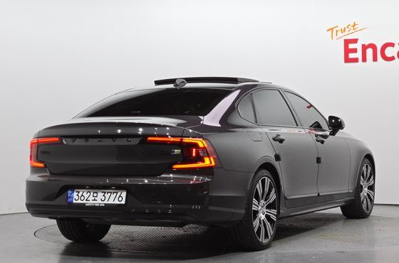 Volvo S90 B6 AWD Ultra Bright — пробег 26 801 км — фото 2 из 5