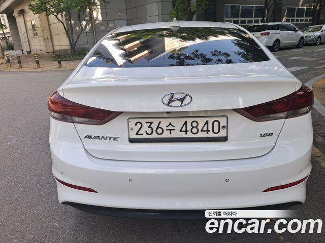 Hyundai AVANTE 1.6 e-VGT Premium — пробег 182 906 км — фото 5 из 5