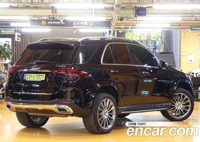 Mercedes-Benz GLE-Class GLE450 4MATIC — пробег 25 000 км — фото 2 из 5