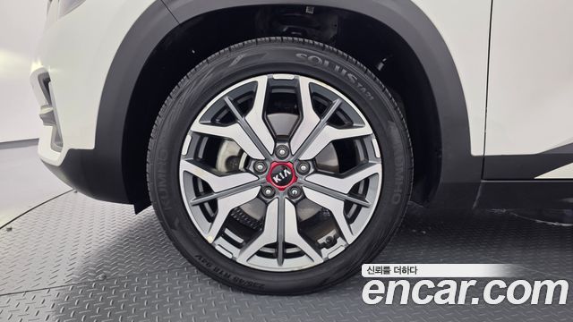 Kia Seltos из Кореи Encar