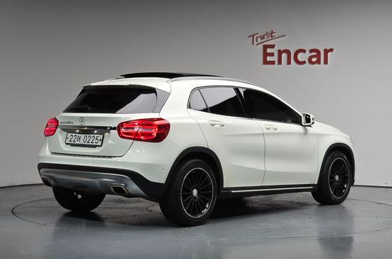 Mercedes-Benz GLA-Class GLA200 d — пробег 140 782 км — фото 2 из 5