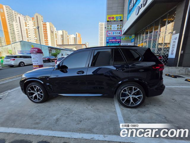 BMW X5 xDrive 40i M Sport — пробег 5 000 км — фото 3 из 5