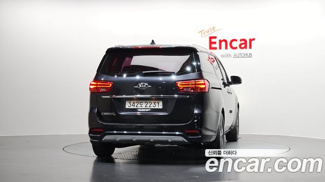 Kia Carnival из Кореи Encar