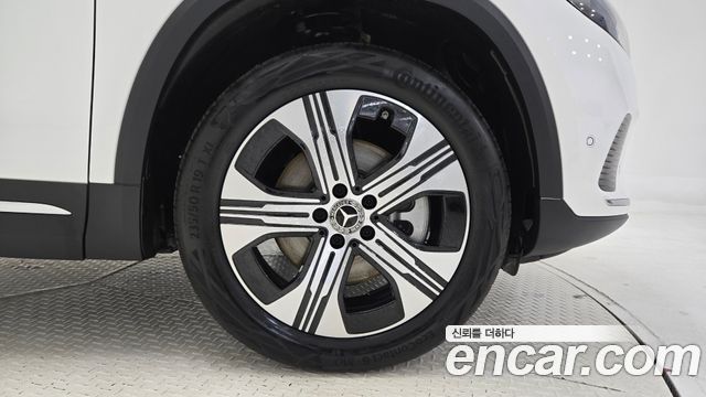 Mercedes-Benz EQA из Кореи Encar