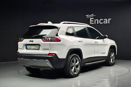 Jeep Cherokee 2.4 Limited AWD — пробег 20 555 км — фото 2 из 5