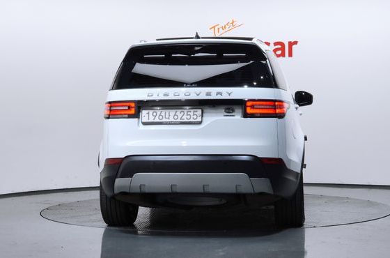 Land Rover Discovery 3.0 SD6 HSE — пробег 93 210 км — фото 4 из 5