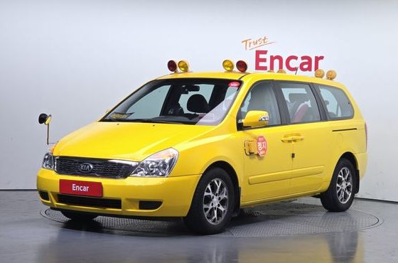 Kia Carnival School Bus — пробег 75 981 км — фото 1 из 5