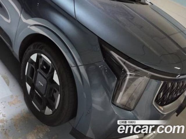 Kia Carnival 9-Seater Signature — пробег 20 000 км — фото 2 из 5