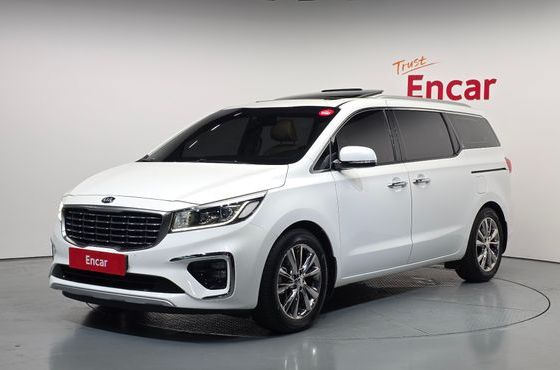 Kia Carnival 9-Seater Prstige — пробег 65 848 км — фото 1 из 5