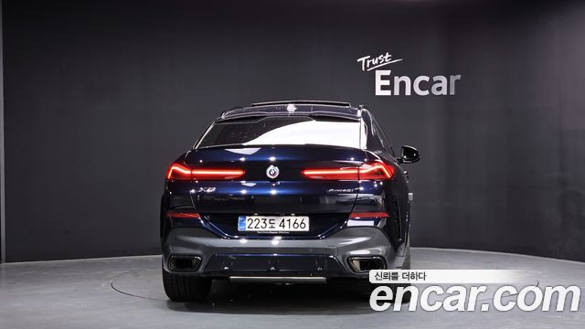 BMW X6 xDrive40i M Sport — пробег 8 023 км — фото 4 из 5