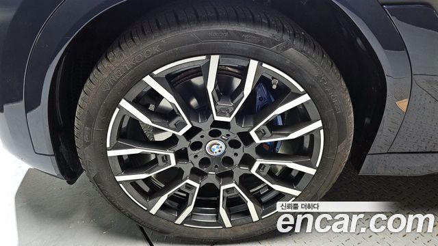 BMW X6 xDrive40i M Sport — пробег 8 023 км — фото 5 из 5