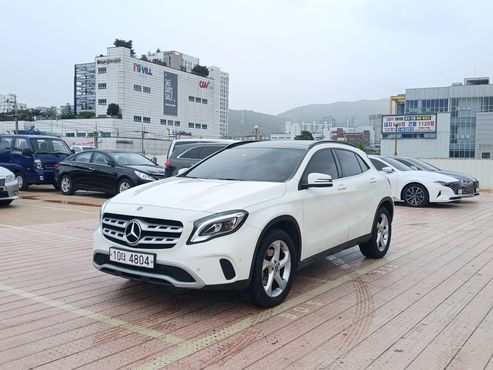 Mercedes-Benz GLA-Class GLA220 — пробег 18 130 км — фото 1 из 5