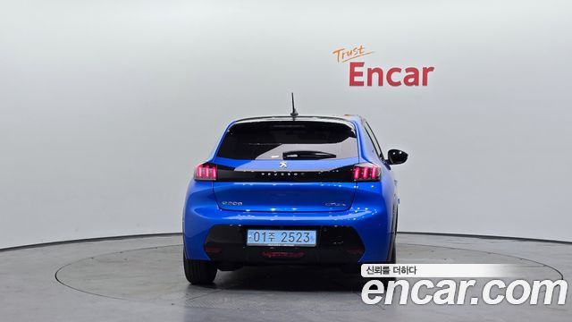 Peugeot 208 из Кореи Encar
