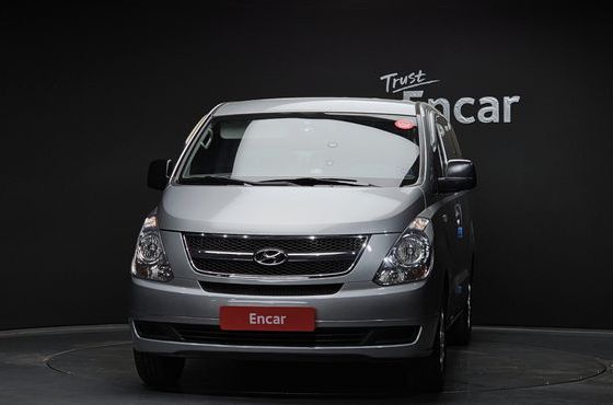 Hyundai Starex 12-Seater Wagon CVX Deluxe — пробег 202 451 км — фото 3 из 5