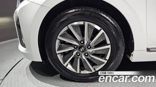 Hyundai Ioniq из Кореи Encar