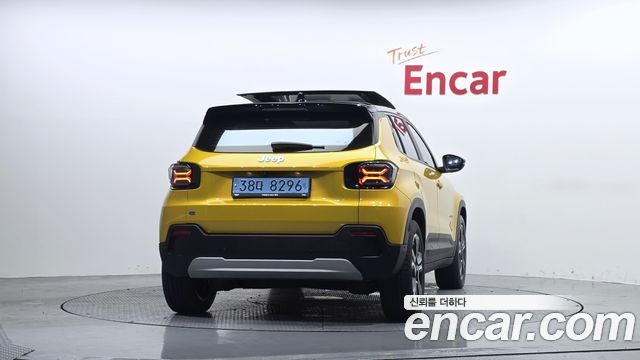Jeep Avenger из Кореи Encar