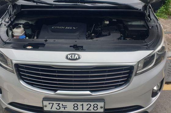 Kia Carnival 11-seater Deluxe — пробег 185 000 км — фото 2 из 5