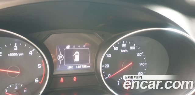 Kia Carnival 11-seater Deluxe — пробег 185 000 км — фото 5 из 5