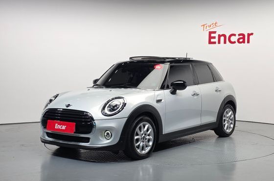 Mini Cooper 5Door HIGH 3rd — пробег 88 840 км — фото 1 из 5