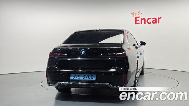 BMW i7 из Кореи Encar