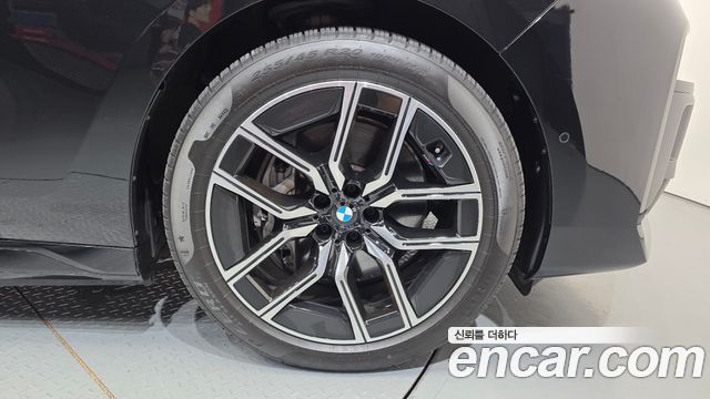 BMW i7 из Кореи Encar