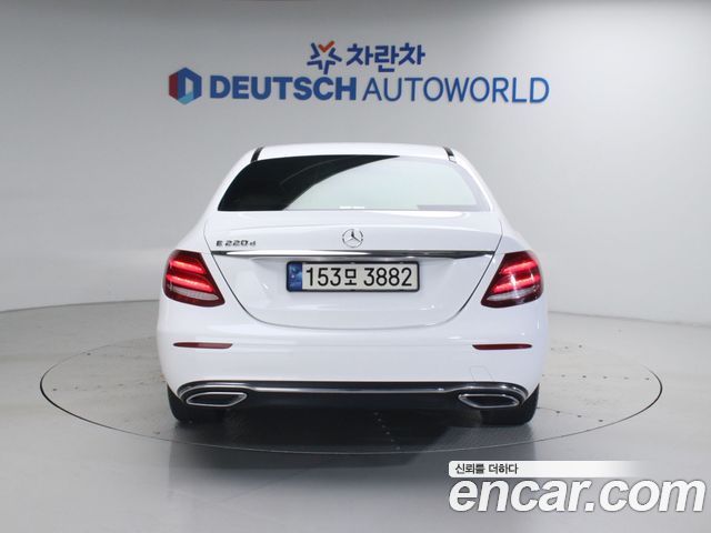 Mercedes-Benz E-Class из Кореи Encar