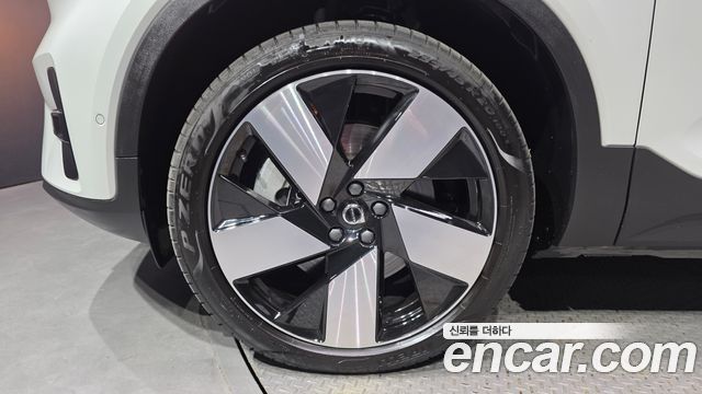 Volvo XC40 Twin Ultimate — пробег 15 137 км — фото 5 из 5