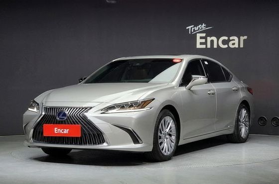 Lexus ES Executive — пробег 36 268 км — фото 1 из 5