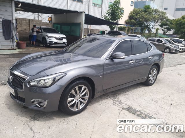 Infiniti Q70 3.7 AWD — пробег 156 940 км — фото 1 из 5