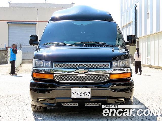Chevrolet Express Van 6.0 — пробег 87 077 км — фото 3 из 5